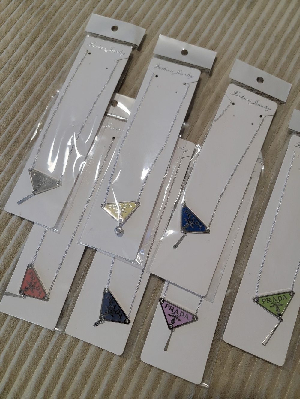 1pc Stylish Triangular Pendant Necklace
